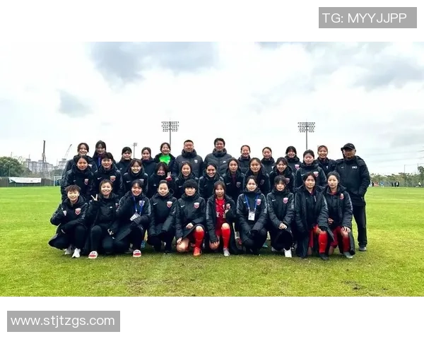 赛后分析：上海足球队与北京足球队在比赛中的战术灵活性对比探讨