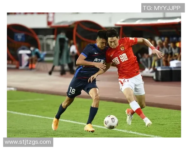 足球纪实：记录成都足球队的突破历程